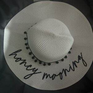 “Honeymooning” Beach Hat
